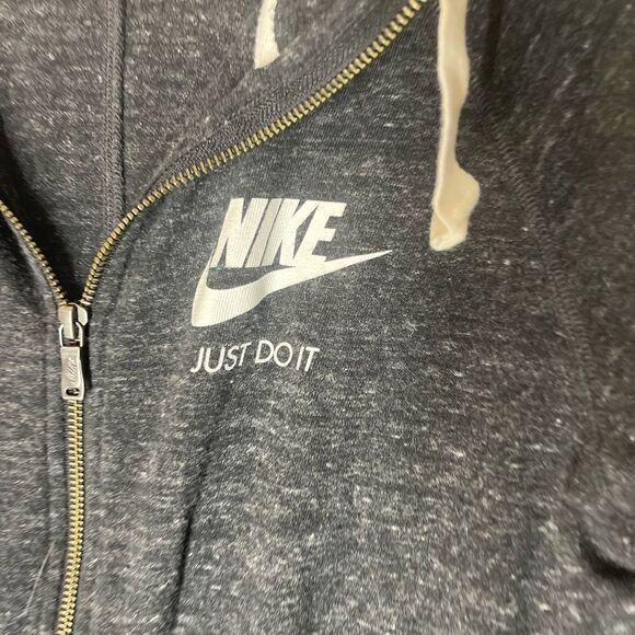 Nike gray vintage Just do it zipup jacket and capri joggers jacket/med, pants/sm - Picture 4 of 16